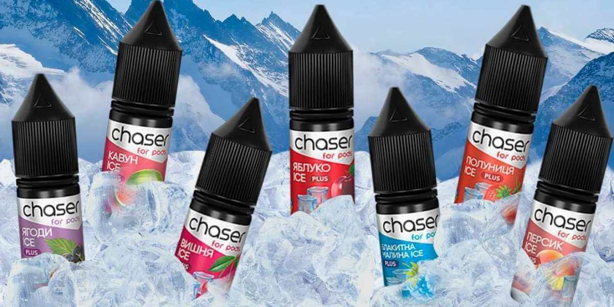 Флакони рідини Chaser для pod-систем, розташовані в ряд на світлому фоні
